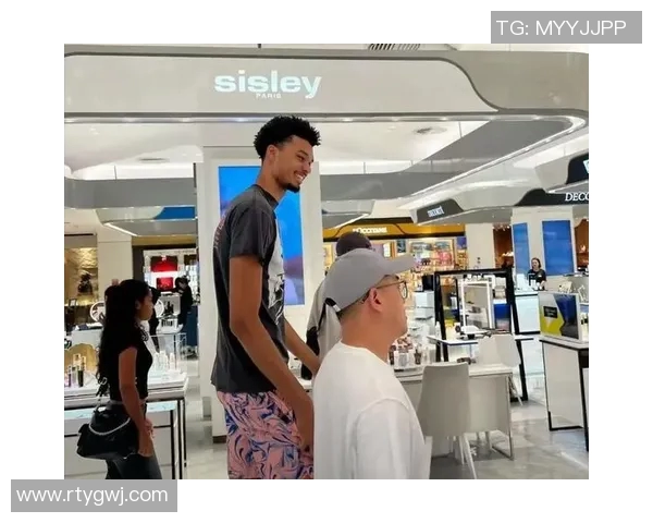 国外球星因肚腩引发争议 是否影响职业生涯与球场表现分析 国外球星因肚腩引发争议 是否影响职业生涯与球场表现分析